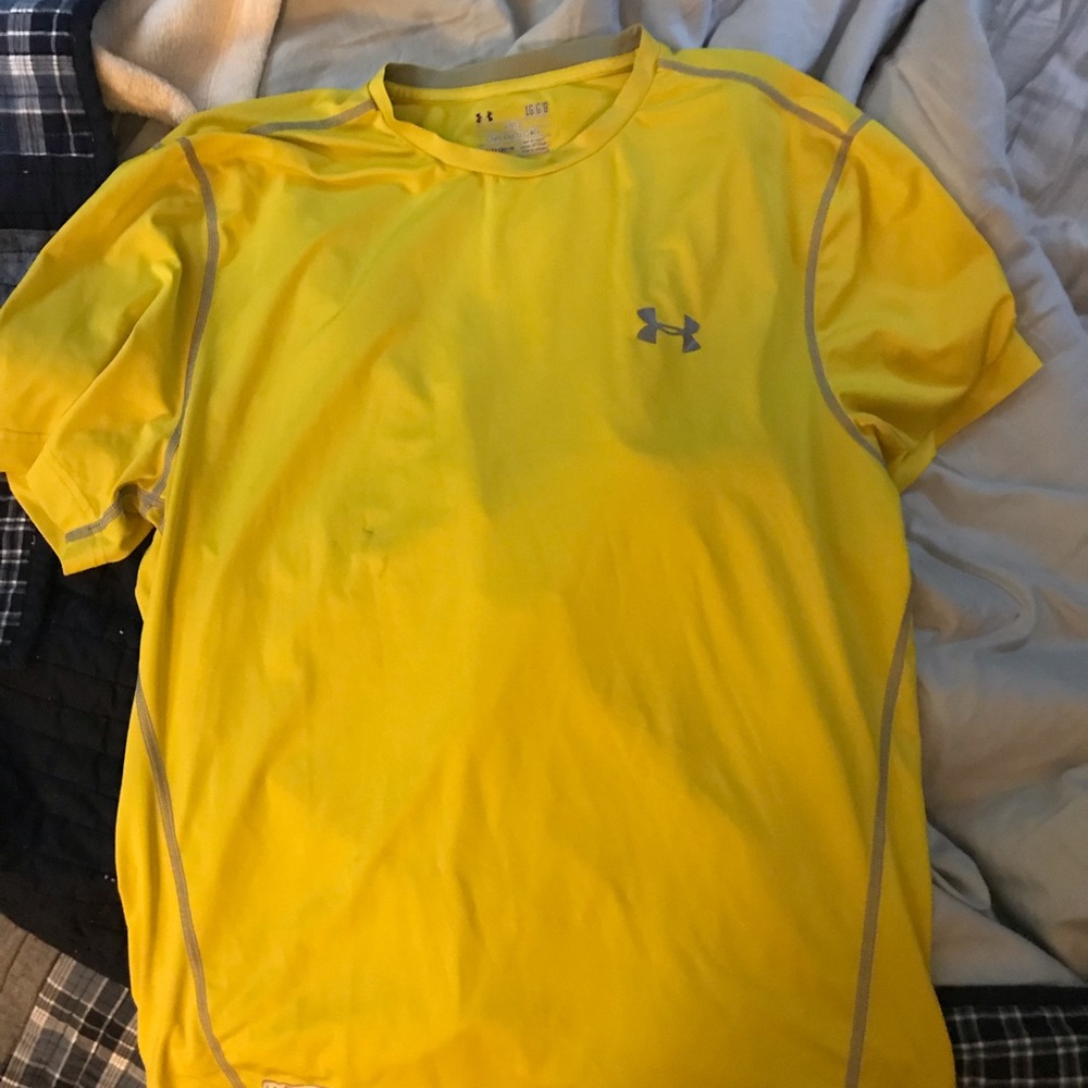 Under armour t shirt